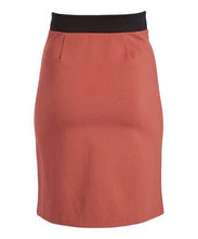 Load image into Gallery viewer, Rapheeze Italian Concept Marsala &amp; Black Pocket Contrast-Trim Midi Skirt
