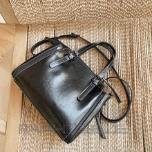 Load image into Gallery viewer, Stylish Tote Bag for Woman - Midi Sized Handbag
